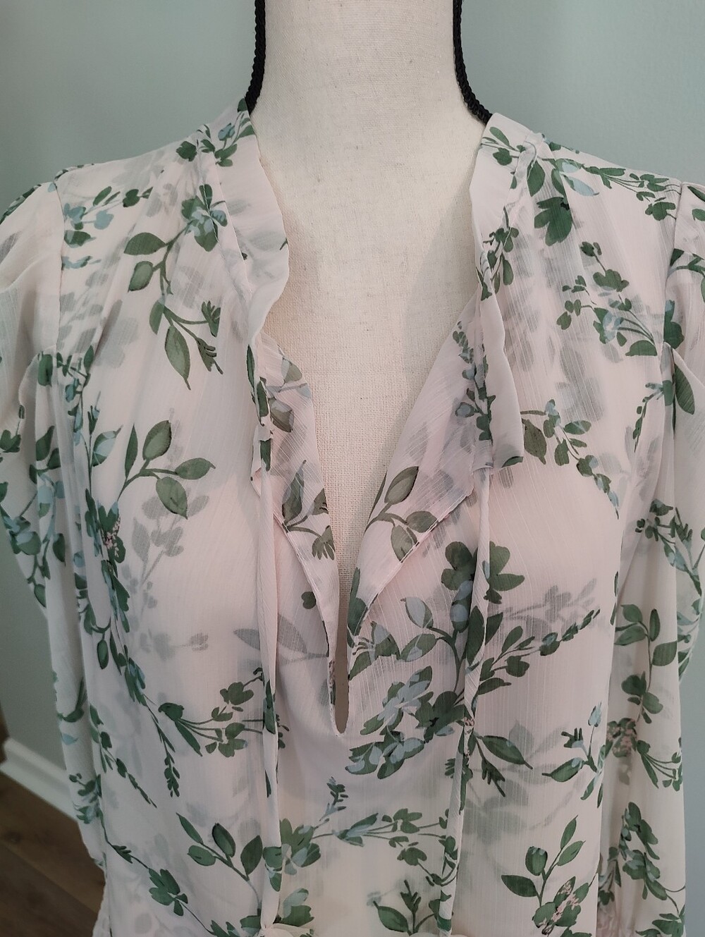 MISA LOS ANGELES Siena White Sage Semi-Sheer Ruffle Top Botanical S - Picture 4 of 15